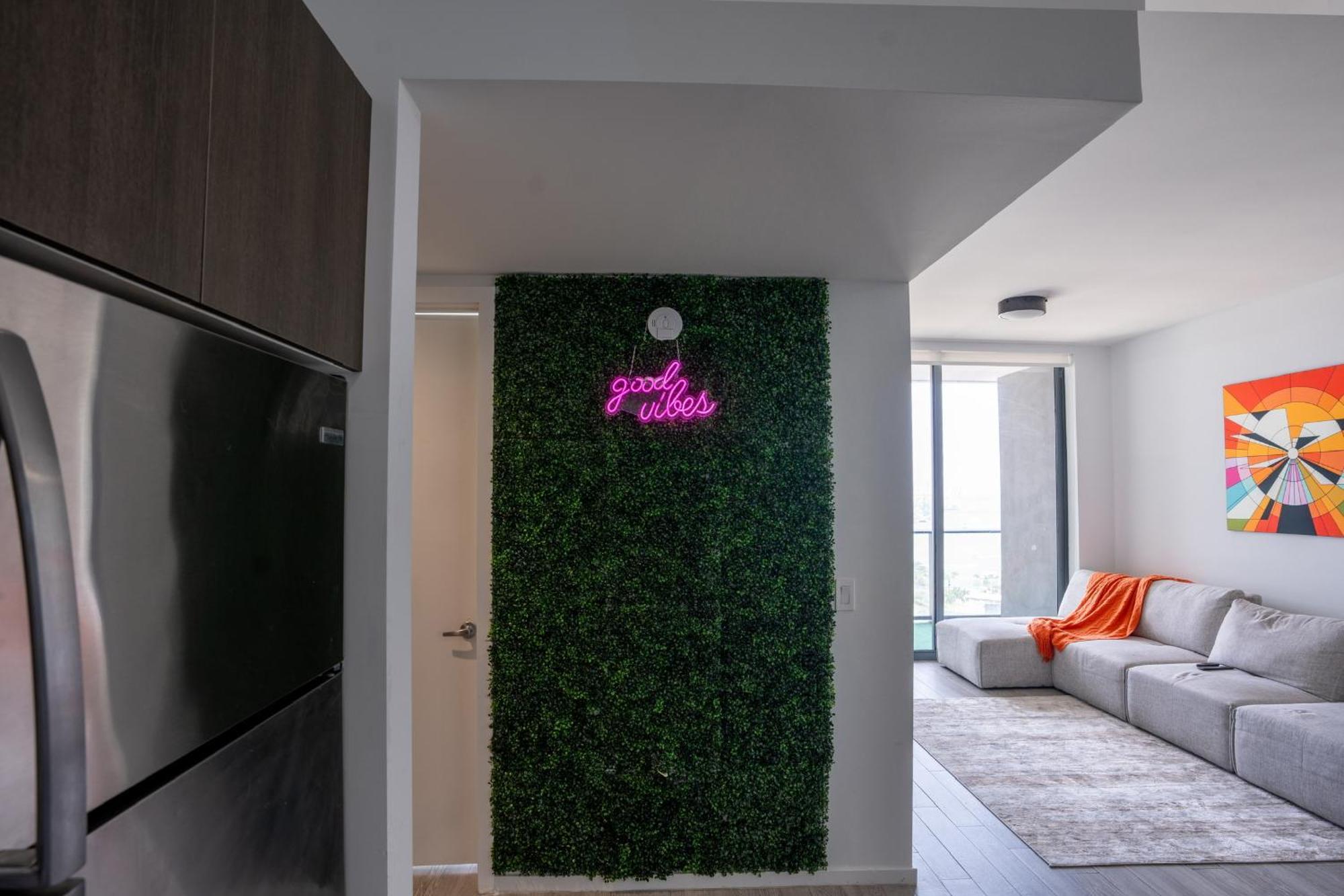 Vibrant Downtown Gem - 2br, Near Port Of & Entertainment Apartamento *