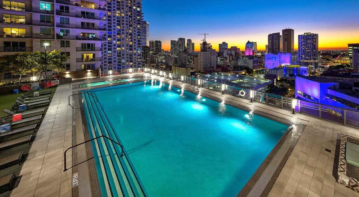 Vibrant Downtown Gem - 2br, Near Port Of & Entertainment Apartamento